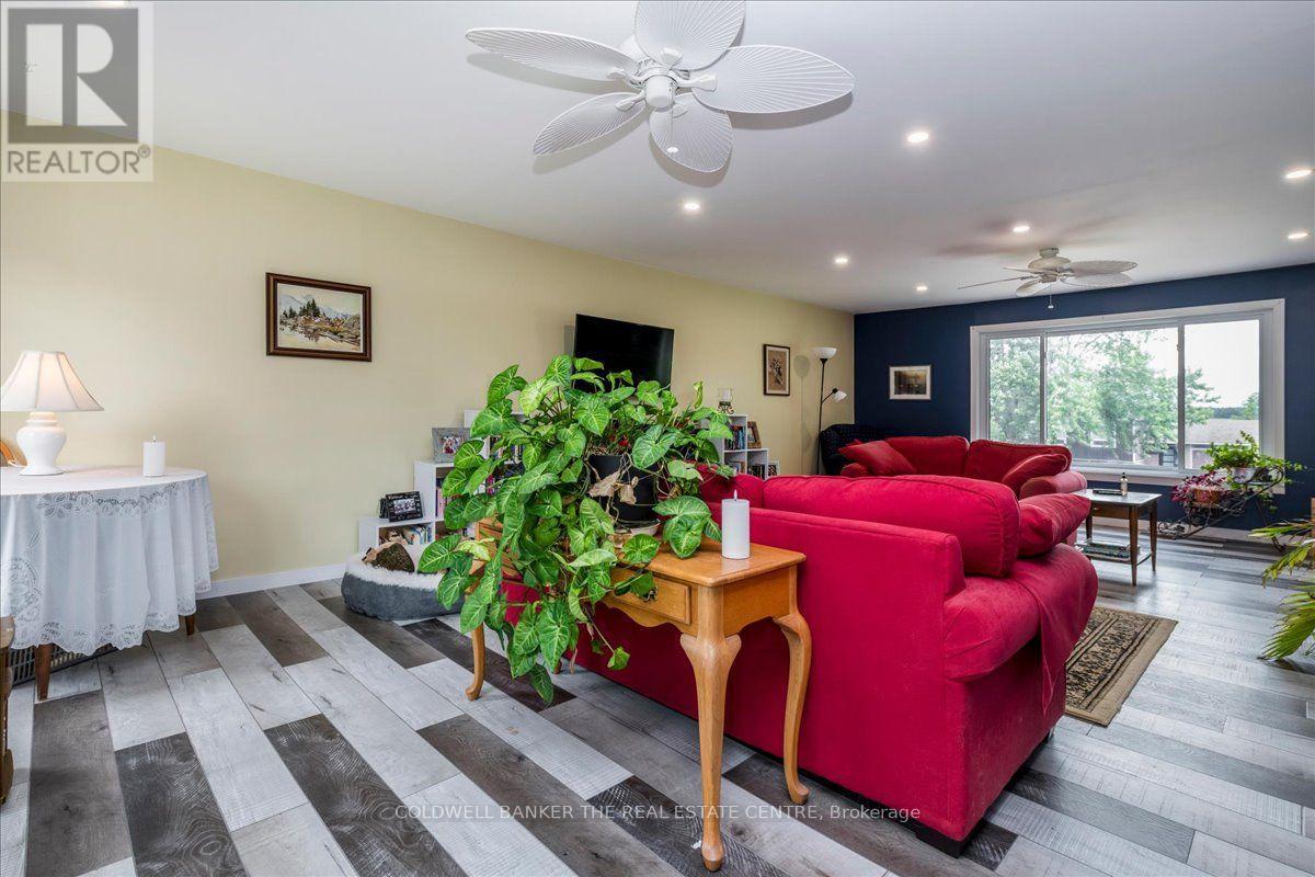 2593 Lawrence Avenue, Innisfil, Ontario  L9S 1C7 - Photo 13 - N13714510