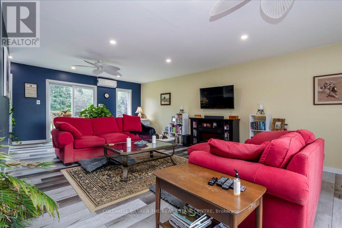 2593 Lawrence Avenue, Innisfil, Ontario  L9S 1C7 - Photo 14 - N13714510