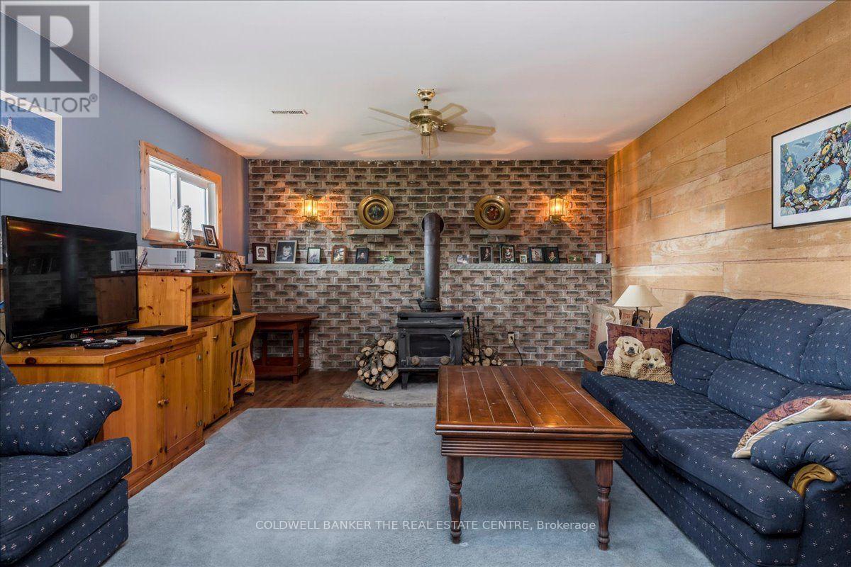 2593 Lawrence Avenue, Innisfil, Ontario  L9S 1C7 - Photo 21 - N13714510
