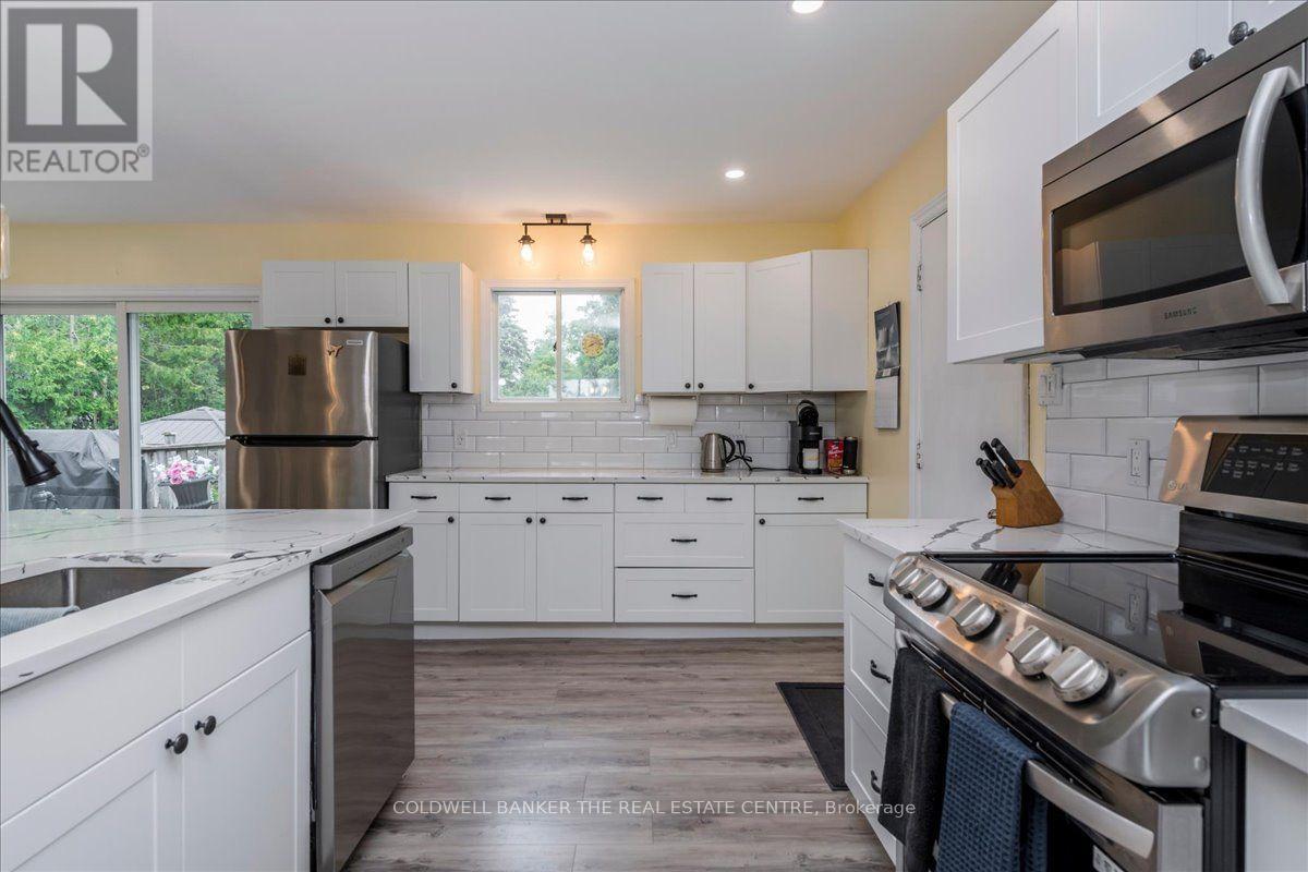 2593 Lawrence Avenue, Innisfil, Ontario  L9S 1C7 - Photo 6 - N13714510