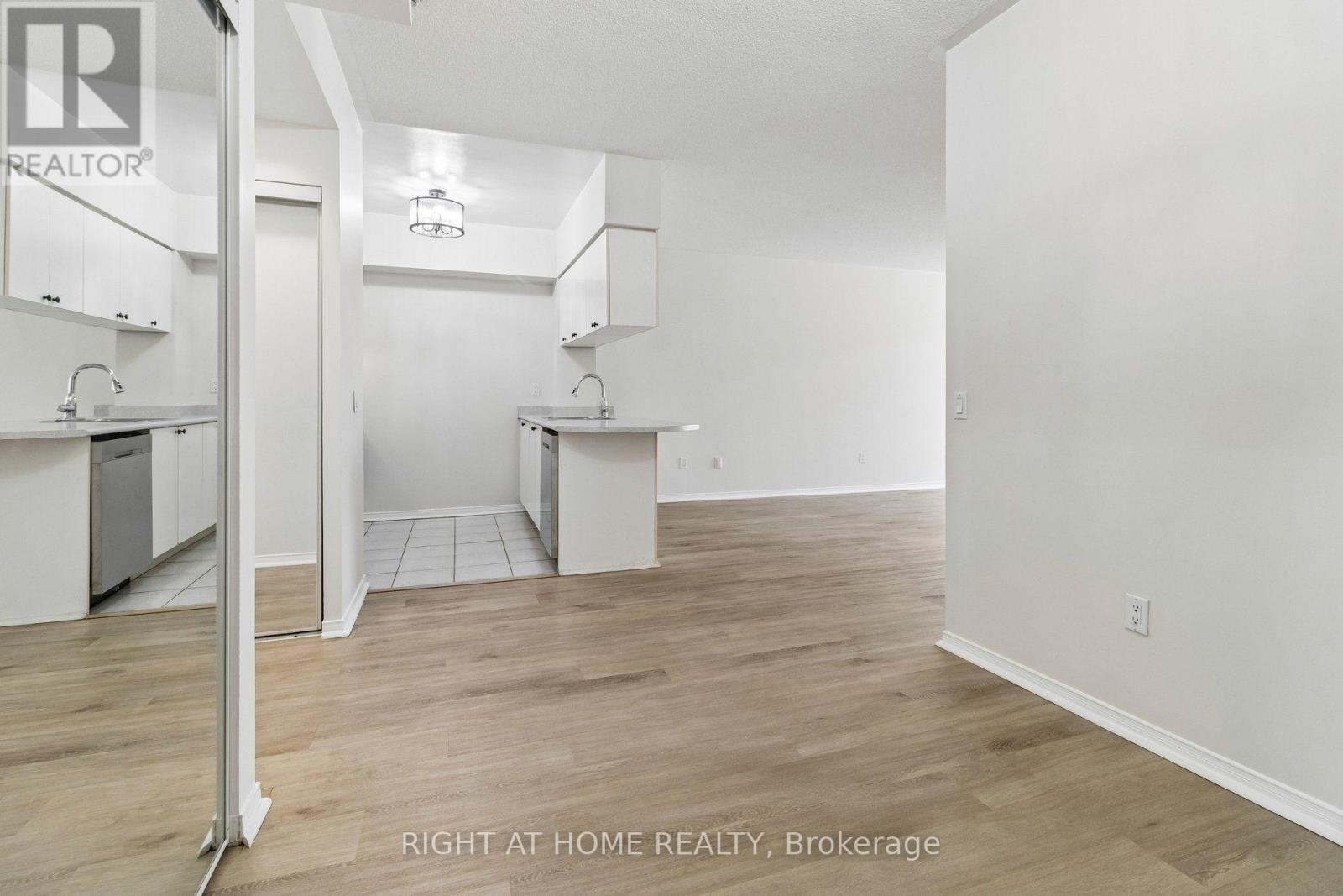 106 - 7398 Yonge Street, Vaughan, Ontario  L4J 8J2 - Photo 24 - N13714548
