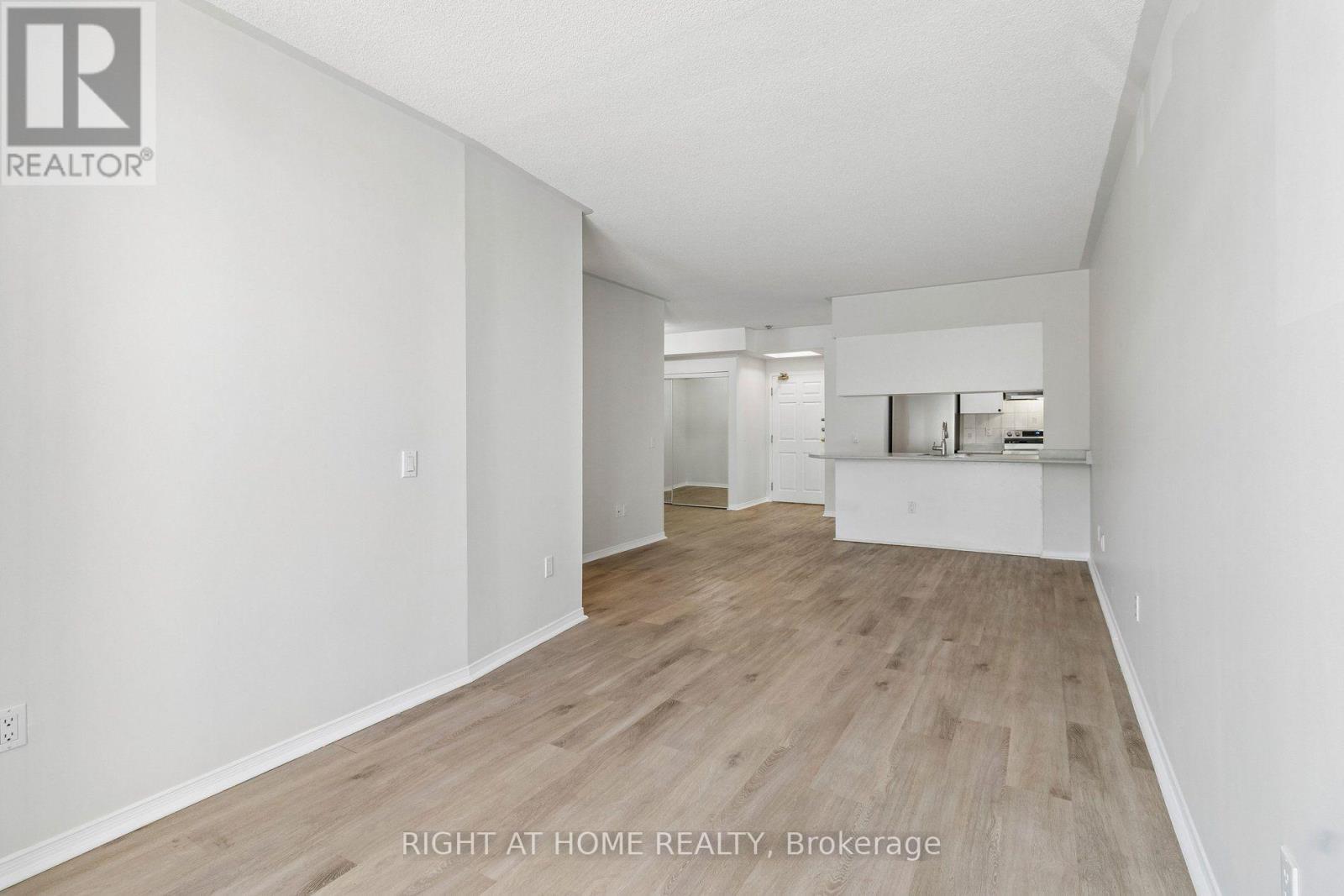 106 - 7398 Yonge Street, Vaughan, Ontario  L4J 8J2 - Photo 5 - N13714548