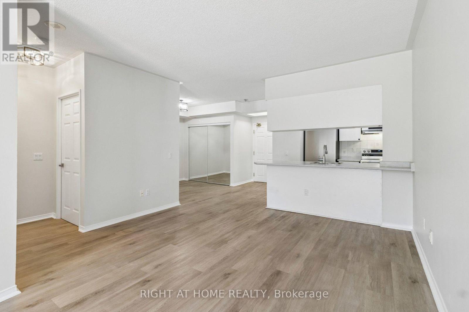 106 - 7398 Yonge Street, Vaughan, Ontario  L4J 8J2 - Photo 7 - N13714548