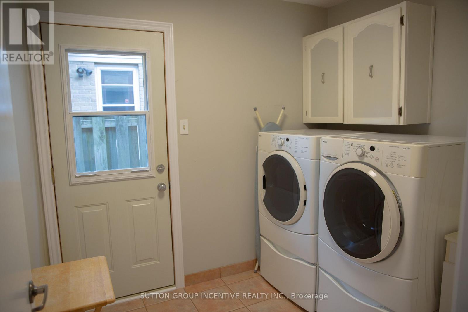 160 Walton Drive, Aurora, Ontario  L4G 3R8 - Photo 17 - N13714666