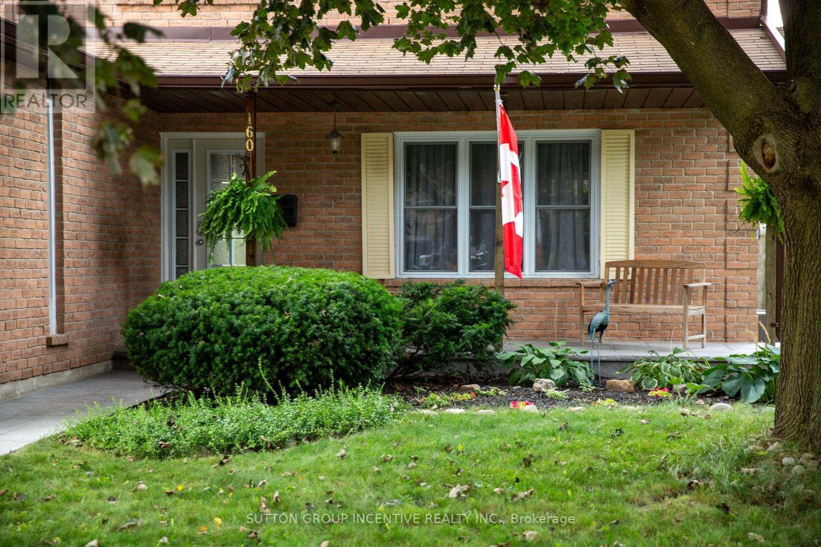160 Walton Drive, Aurora, Ontario  L4G 3R8 - Photo 3 - N13714666
