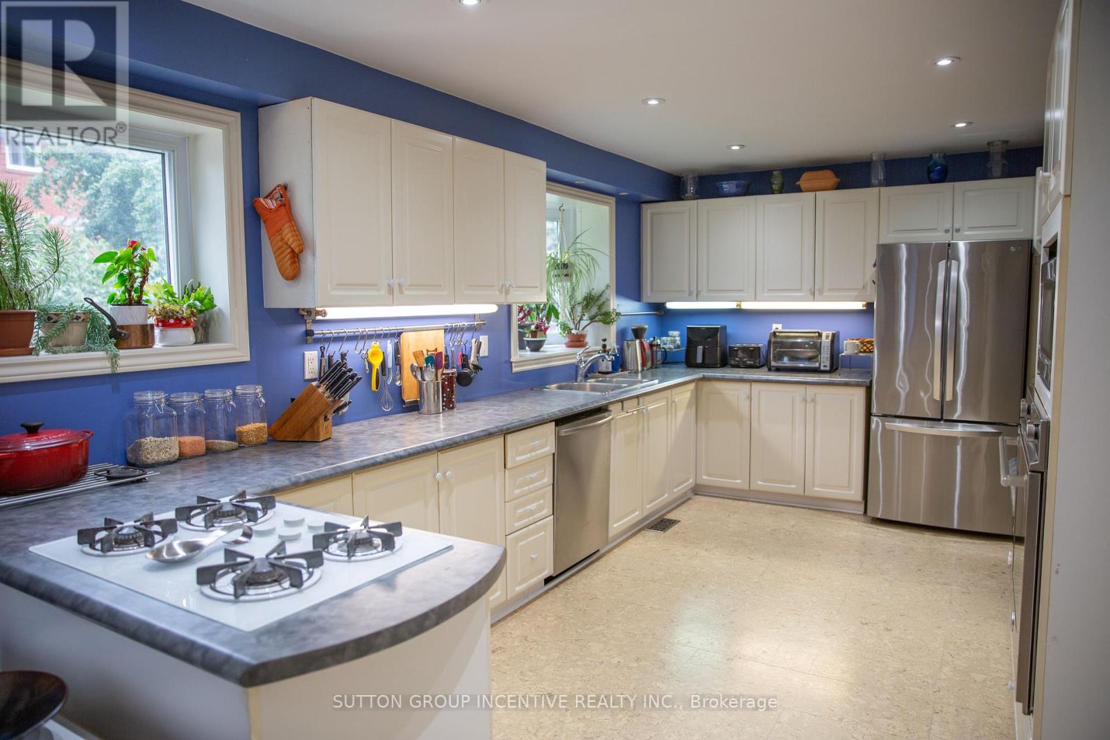 160 Walton Drive, Aurora, Ontario  L4G 3R8 - Photo 8 - N13714666