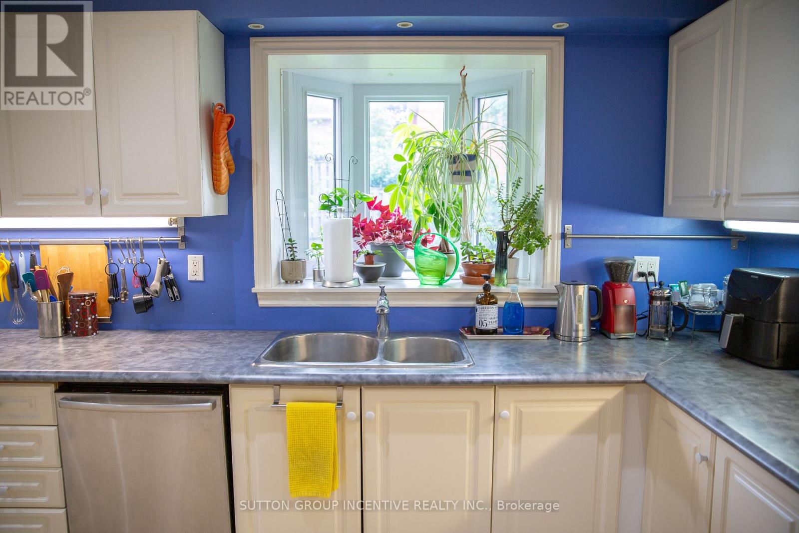 160 Walton Drive, Aurora, Ontario  L4G 3R8 - Photo 9 - N13714666
