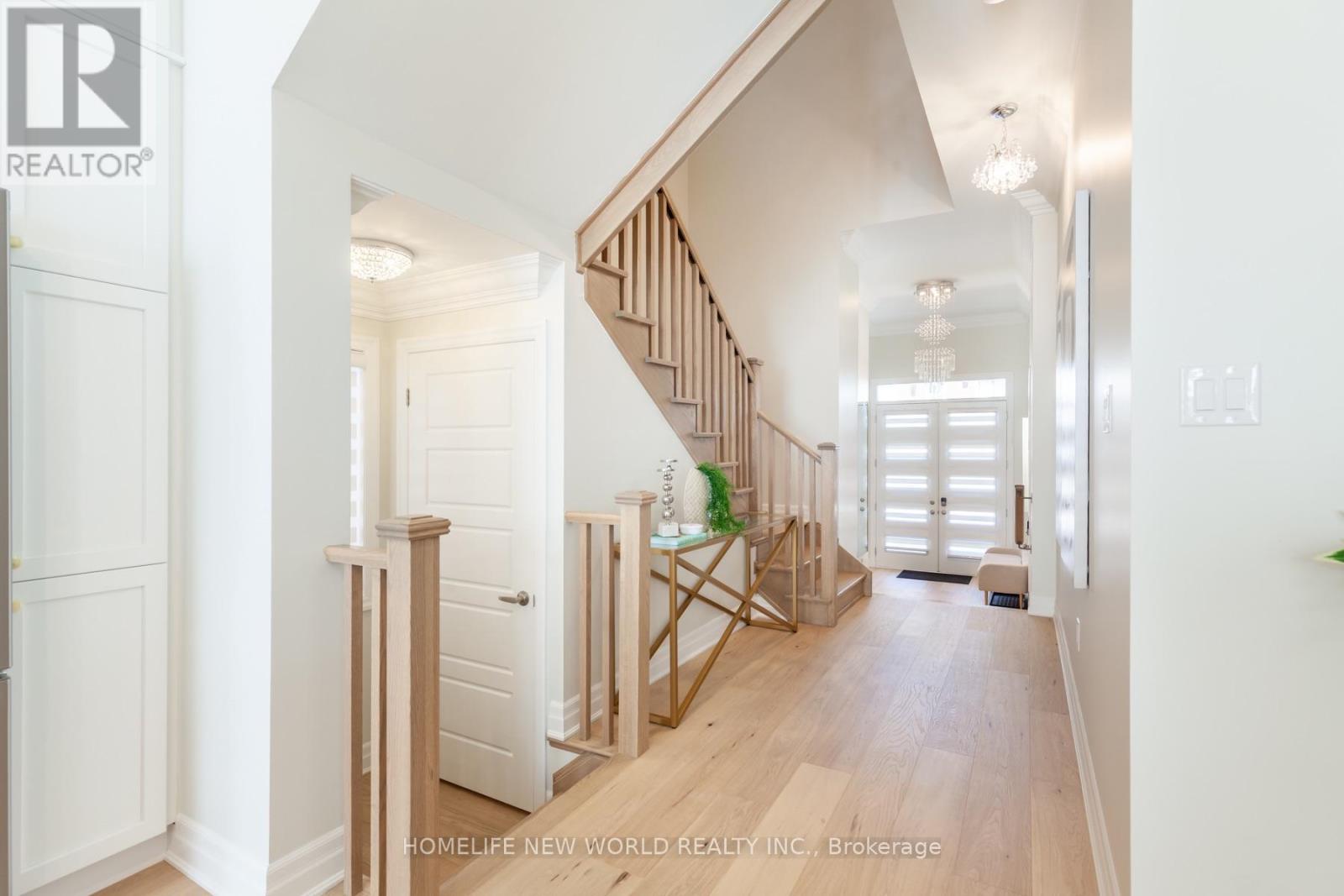 20 Brock Meadow Crescent, Markham, Ontario L6C 3L9 - Photo 5 - N13714672