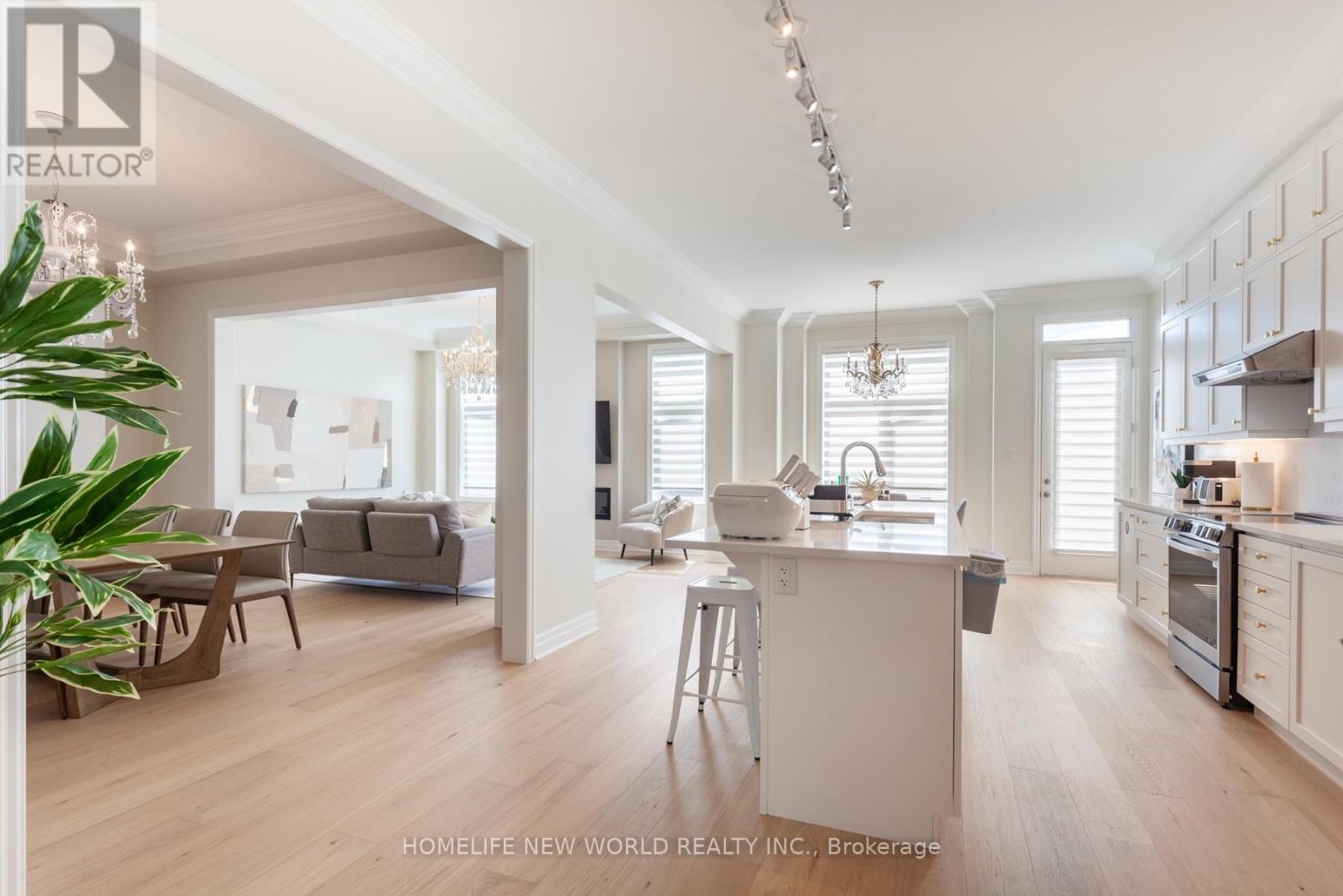 20 Brock Meadow Crescent, Markham, Ontario L6C 3L9 - Photo 6 - N13714672