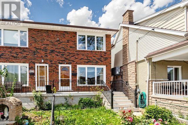 198 Boon Avenue, Toronto, Ontario  M6E 3Z8 - Photo 11 - W13714486