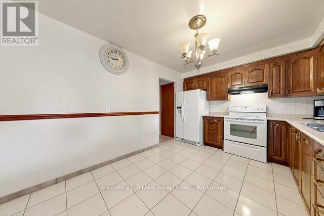 198 Boon Avenue, Toronto, Ontario  M6E 3Z8 - Photo 19 - W13714486
