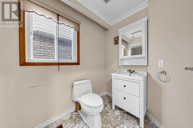 198 Boon Avenue, Toronto, Ontario  M6E 3Z8 - Photo 21 - W13714486