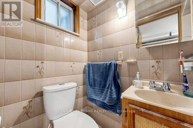 198 Boon Avenue, Toronto, Ontario  M6E 3Z8 - Photo 4 - W13714486