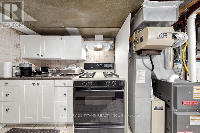 198 Boon Avenue, Toronto, Ontario  M6E 3Z8 - Photo 40 - W13714486