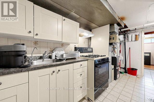 198 Boon Avenue, Toronto, Ontario  M6E 3Z8 - Photo 41 - W13714486
