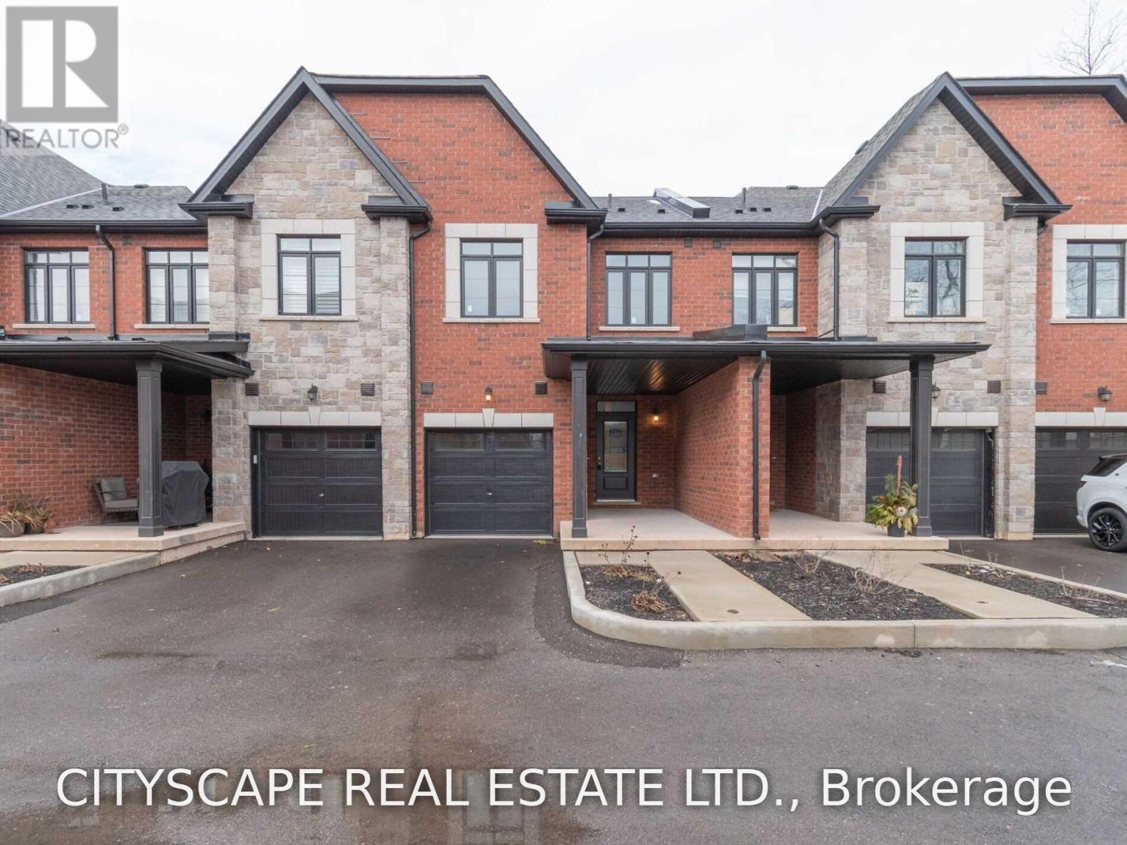 5226 Pinedale Drive, Burlington, Ontario  L7L 4J1 - Photo 2 - W13714496