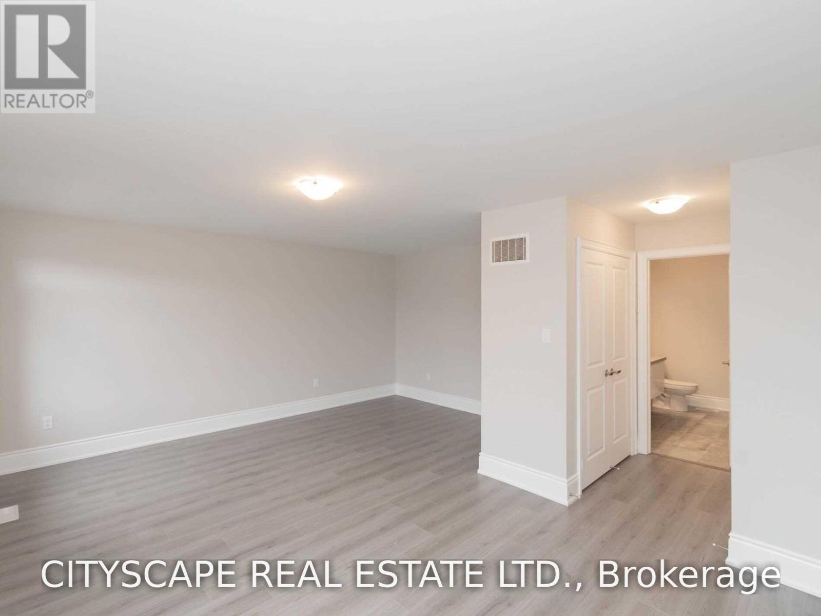 5226 Pinedale Drive, Burlington, Ontario  L7L 4J1 - Photo 25 - W13714496