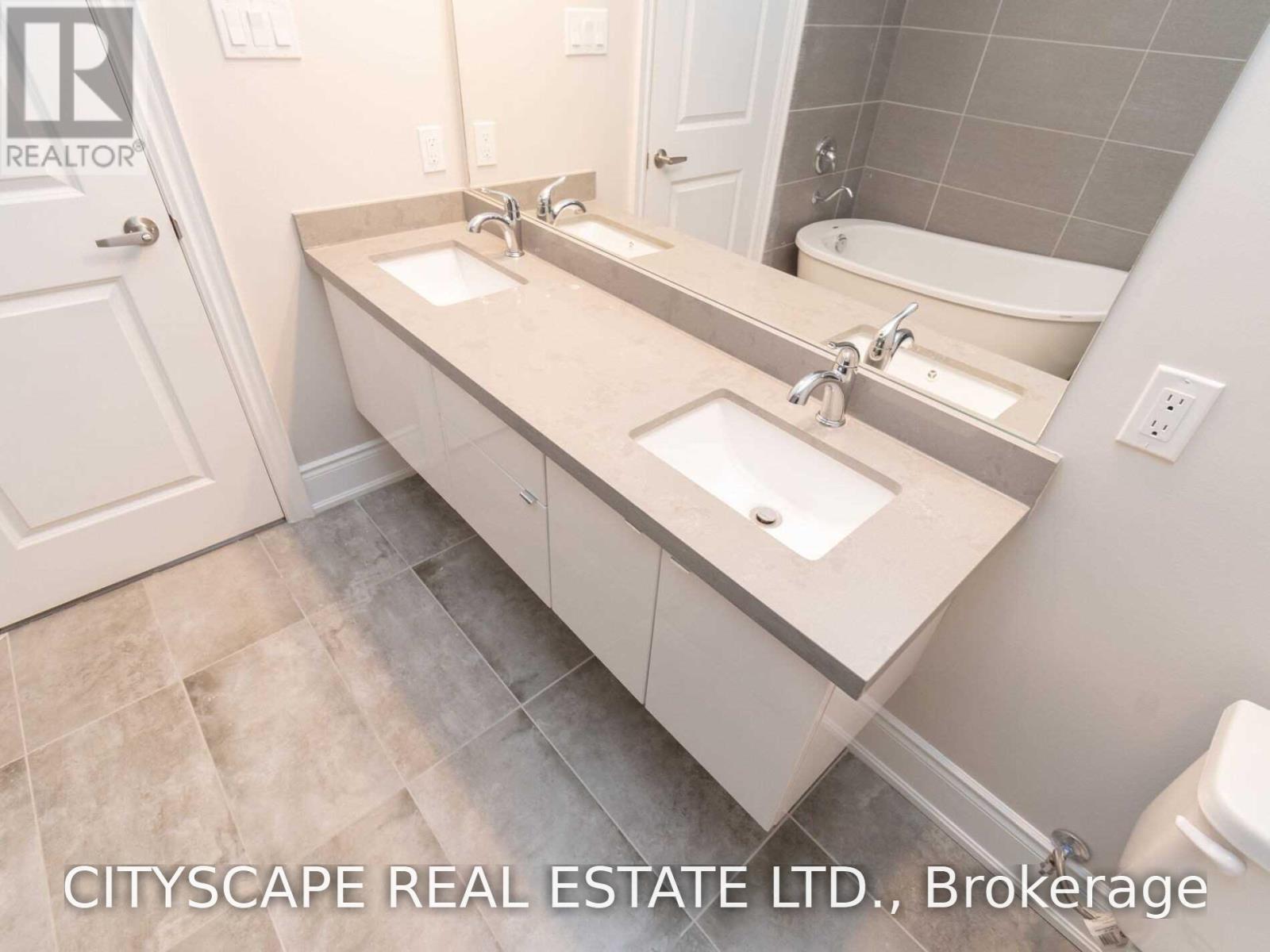5226 Pinedale Drive, Burlington, Ontario  L7L 4J1 - Photo 29 - W13714496
