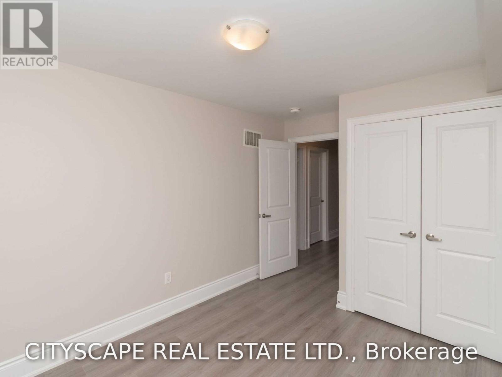 5226 Pinedale Drive, Burlington, Ontario  L7L 4J1 - Photo 31 - W13714496