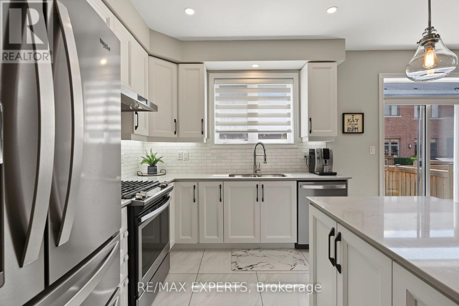 9 Tormore Road, Caledon, Ontario  L7E 4K8 - Photo 8 - W13714502