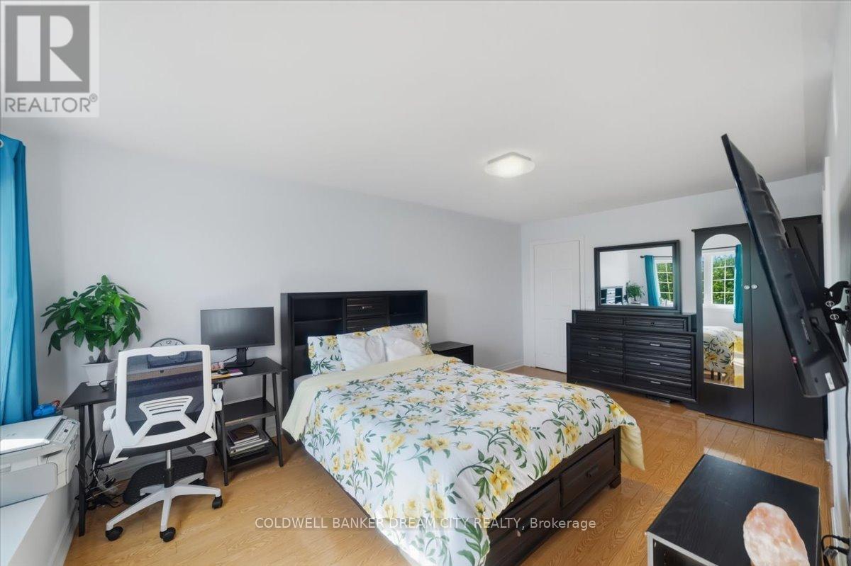 9738 Mclaughlin Road, Brampton, Ontario  L6X 0T8 - Photo 10 - W13714518