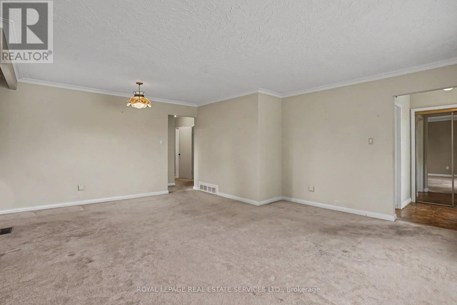 110 Celestine Drive, Toronto, Ontario  M9R 3N9 - Photo 12 - W13714520