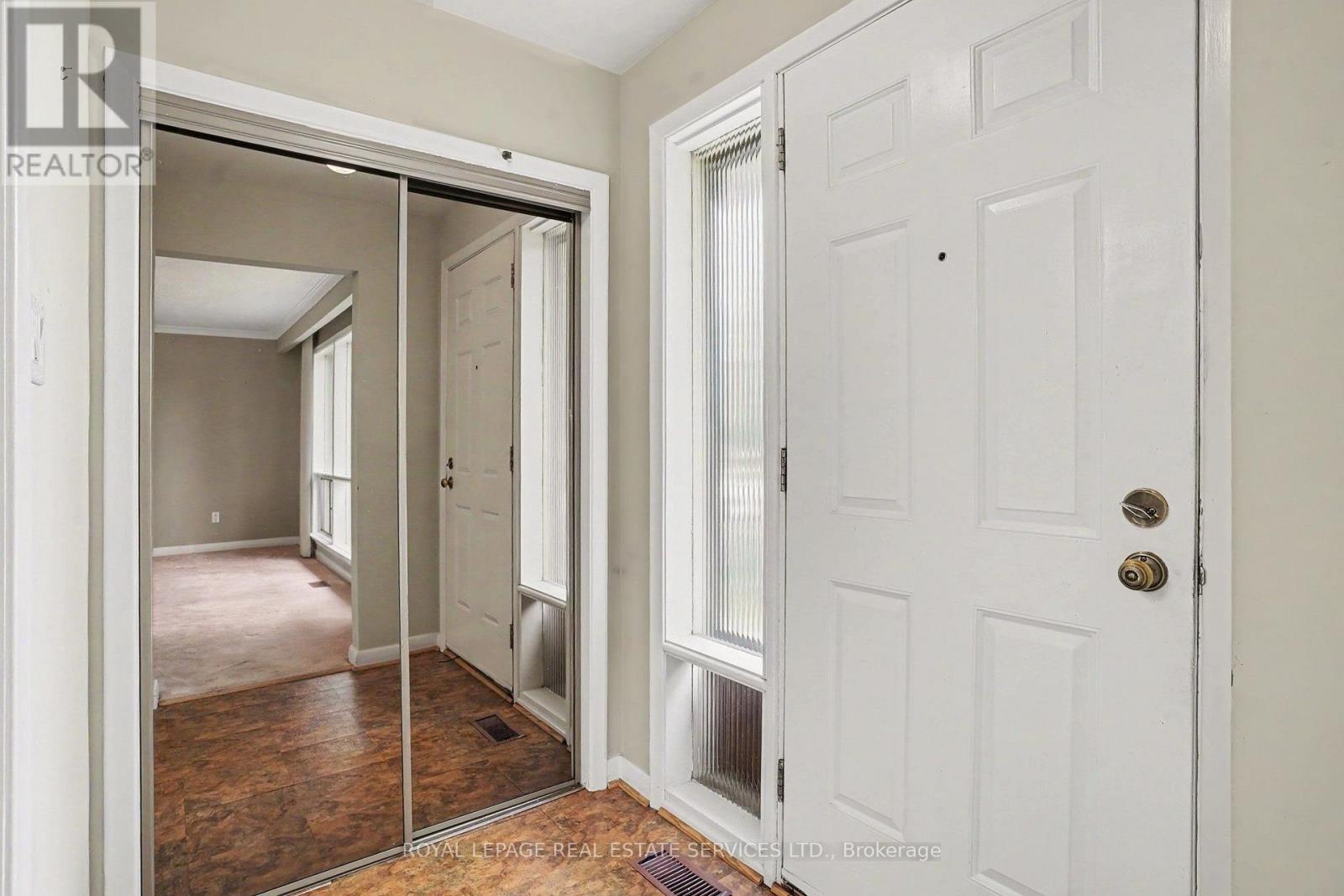 110 Celestine Drive, Toronto, Ontario  M9R 3N9 - Photo 18 - W13714520