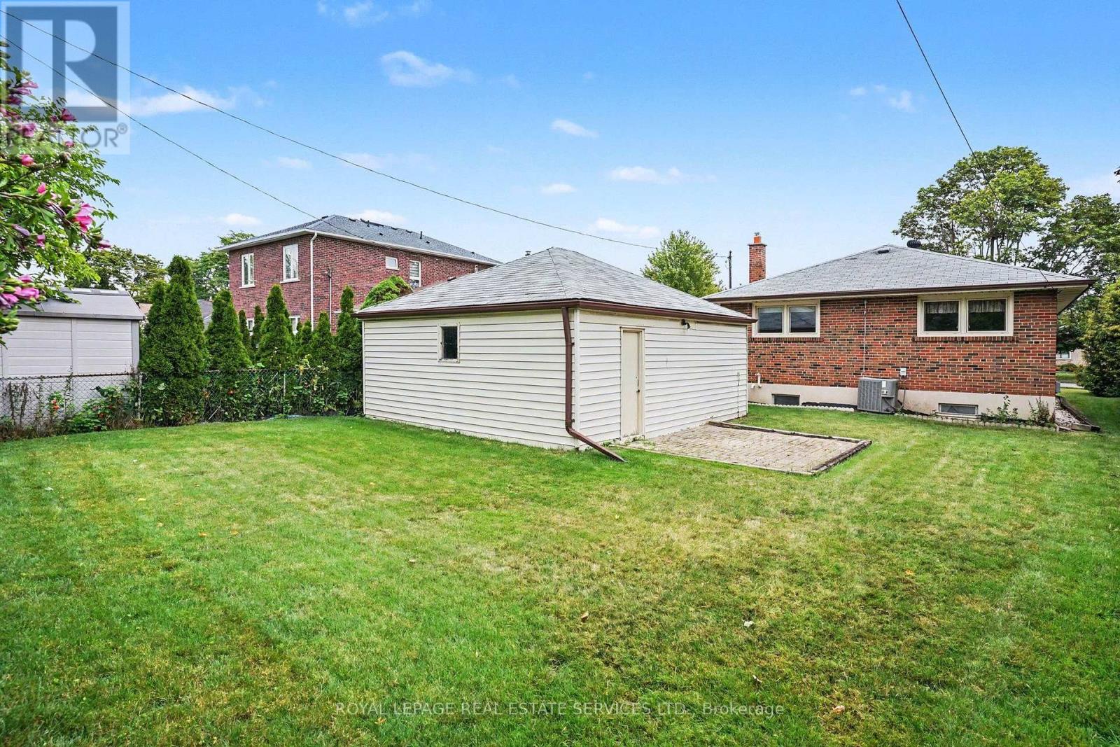 110 Celestine Drive, Toronto, Ontario  M9R 3N9 - Photo 32 - W13714520