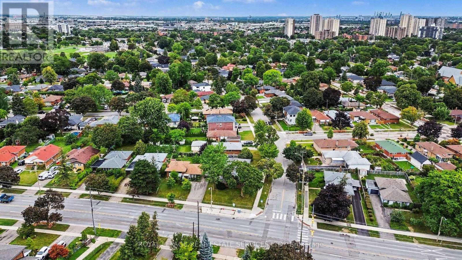 110 Celestine Drive, Toronto, Ontario  M9R 3N9 - Photo 38 - W13714520