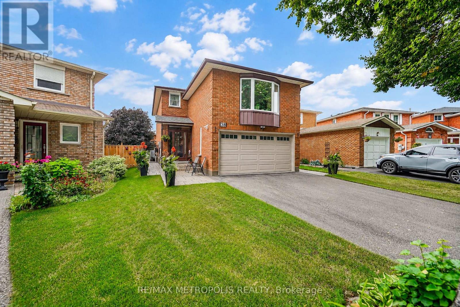 38 Langholm Court, Brampton, Ontario  L6Z 2X9 - Photo 13 - W13714522