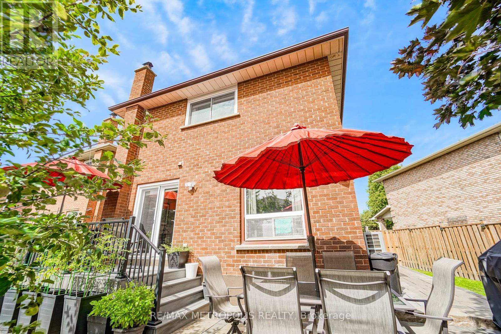 38 Langholm Court, Brampton, Ontario  L6Z 2X9 - Photo 16 - W13714522