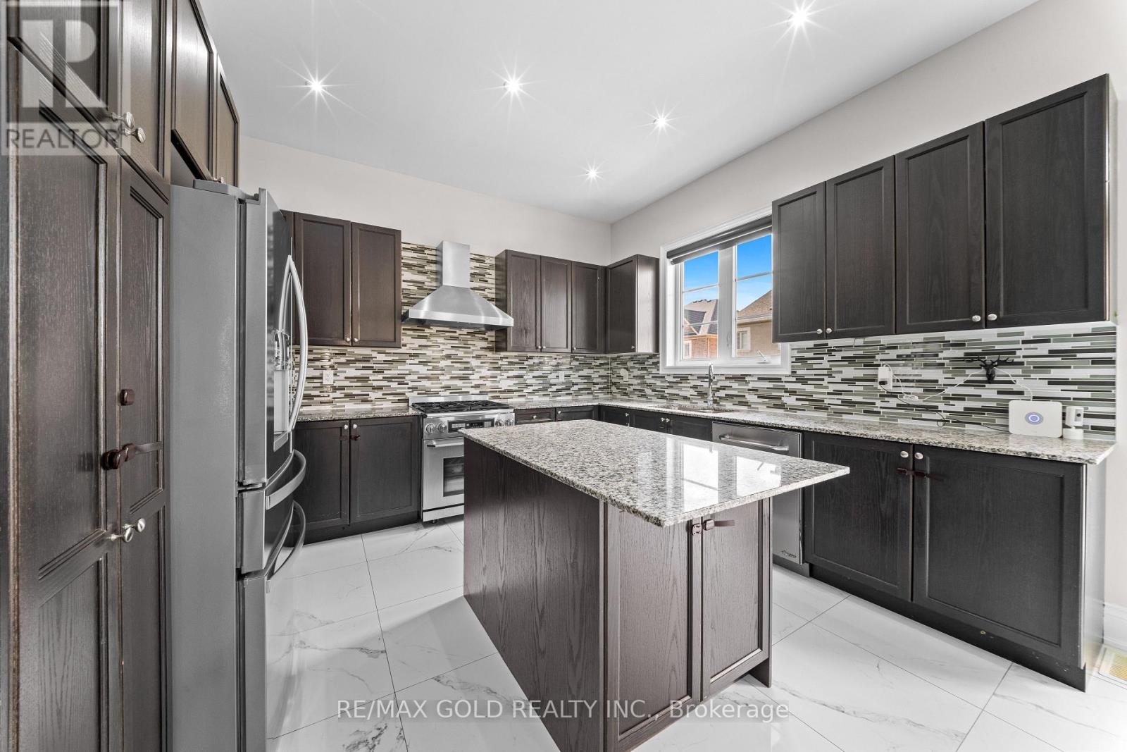 54 Gordon  Randle Drive, Brampton, Ontario  L6P 4H3 - Photo 11 - W13714588