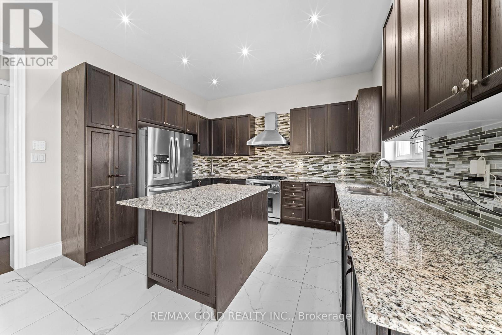 54 Gordon  Randle Drive, Brampton, Ontario  L6P 4H3 - Photo 12 - W13714588