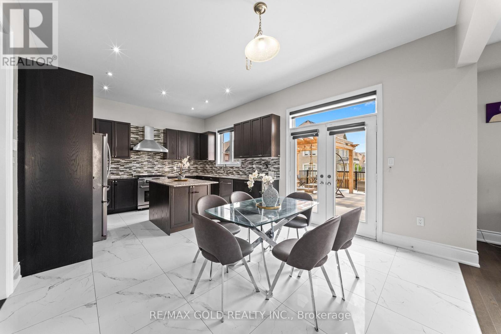 54 Gordon  Randle Drive, Brampton, Ontario  L6P 4H3 - Photo 9 - W13714588