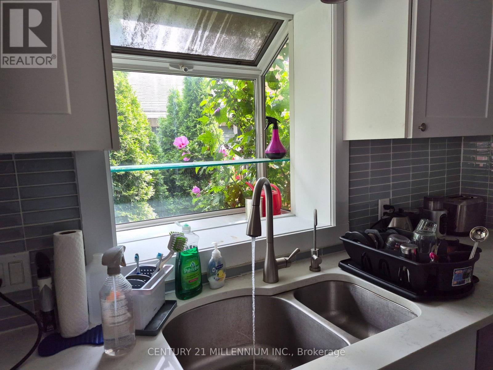 40 Meadowland Drive, Brampton, Ontario  L6W 2R4 - Photo 14 - W13714692