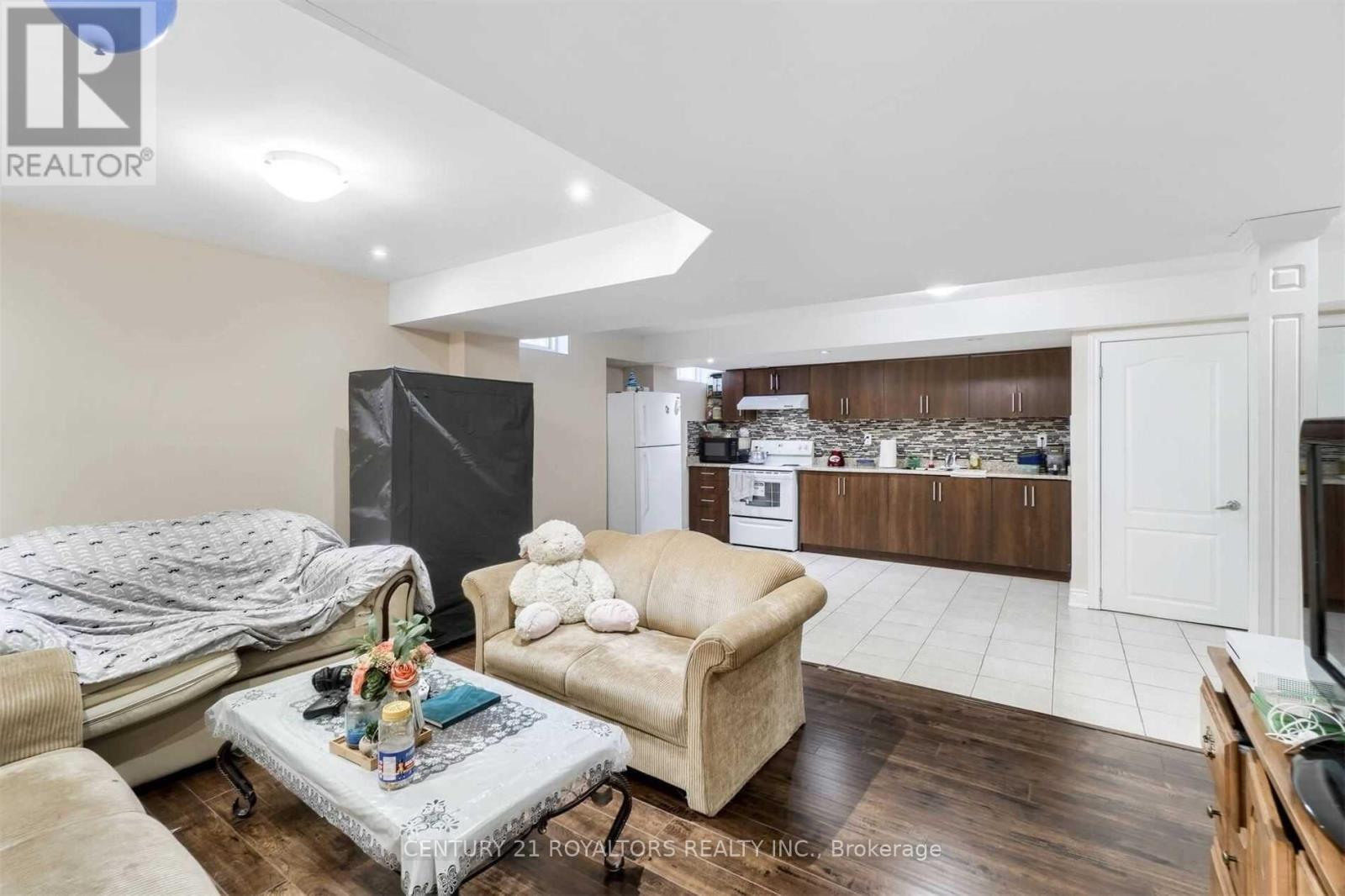 Bsmt - 341 Sunny Meadow Boulevard, Brampton, Ontario  L6R 0E9 - Photo 3 - W13714696