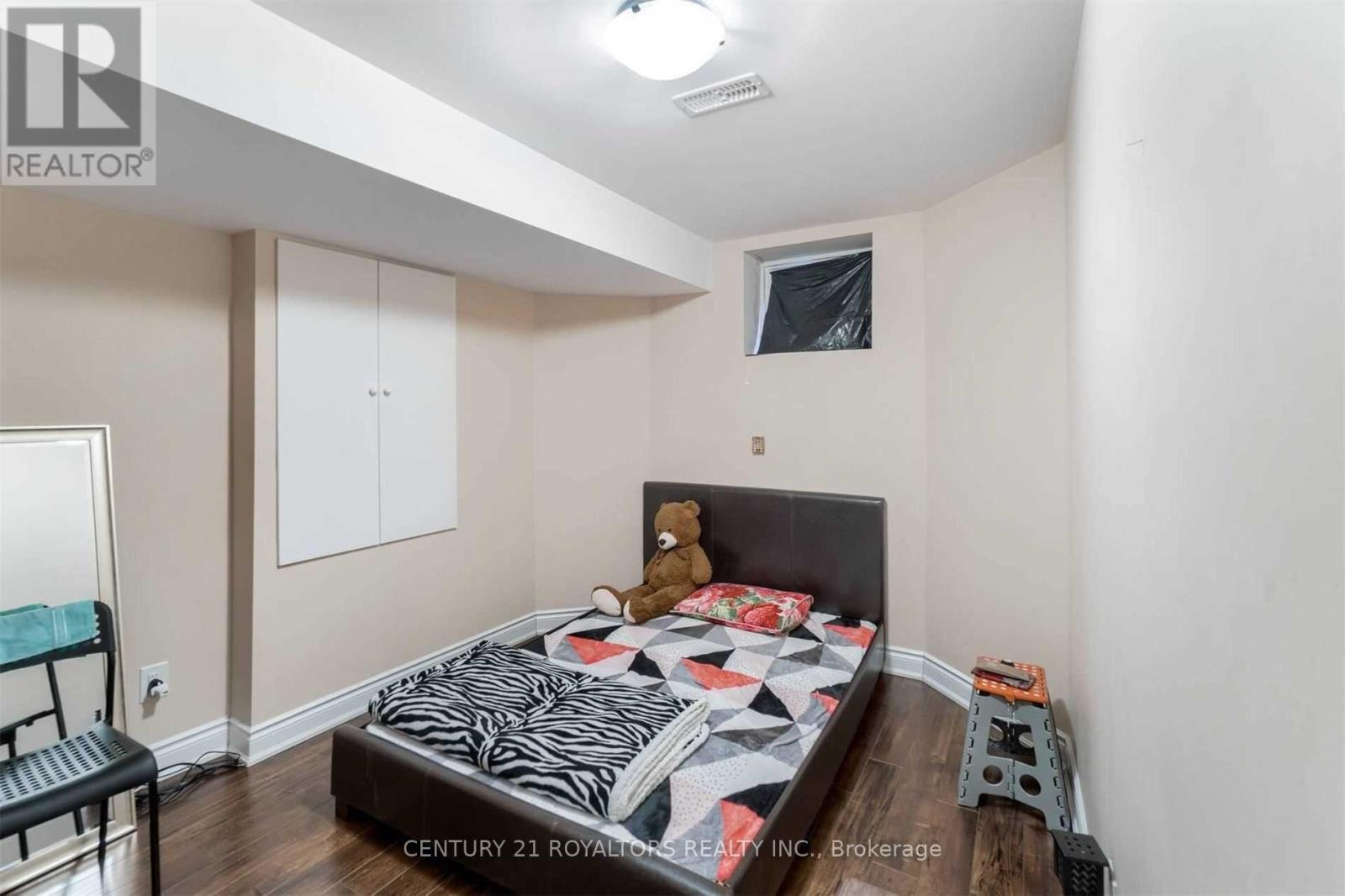 Bsmt - 341 Sunny Meadow Boulevard, Brampton, Ontario  L6R 0E9 - Photo 5 - W13714696