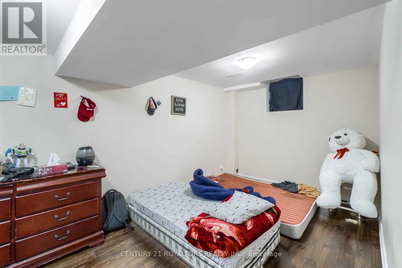 Bsmt - 341 Sunny Meadow Boulevard, Brampton, Ontario  L6R 0E9 - Photo 6 - W13714696