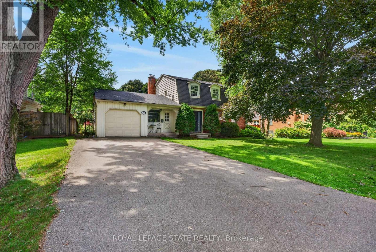 166 ORCHARD DRIVE, Hamilton, Ontario