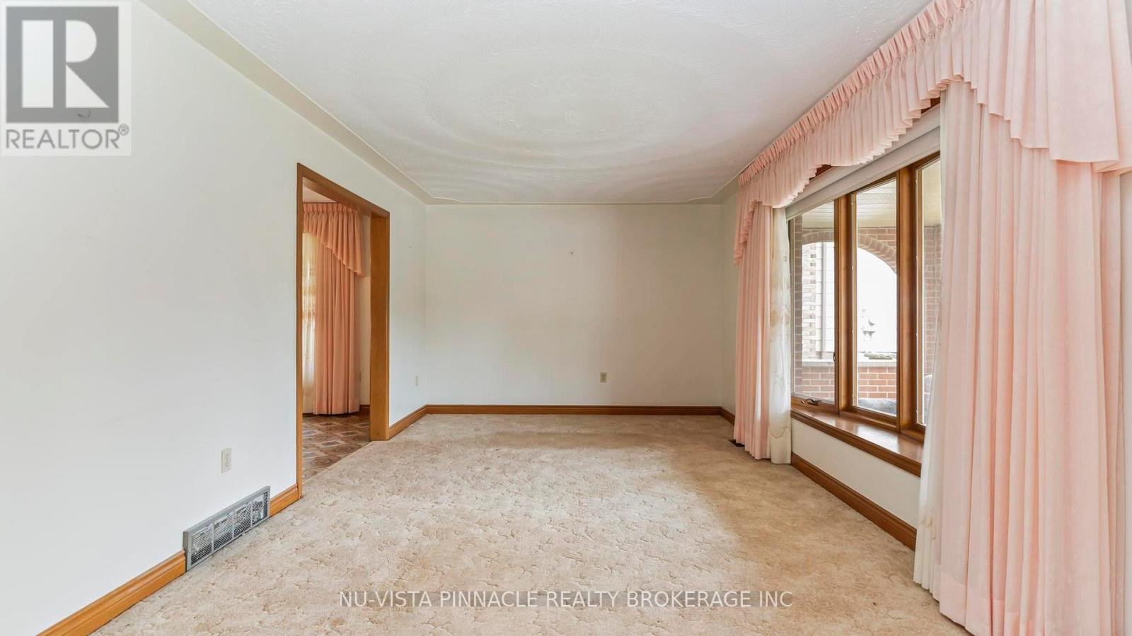 272 Wilkins Street, London South, Ontario N6C 5C6 - Photo 8 - X13537354