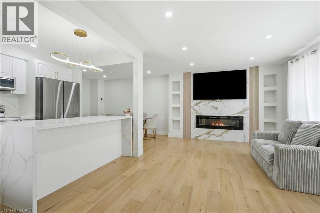 47 BARRINGTON Drive Unit# Upper, Welland, Ontario