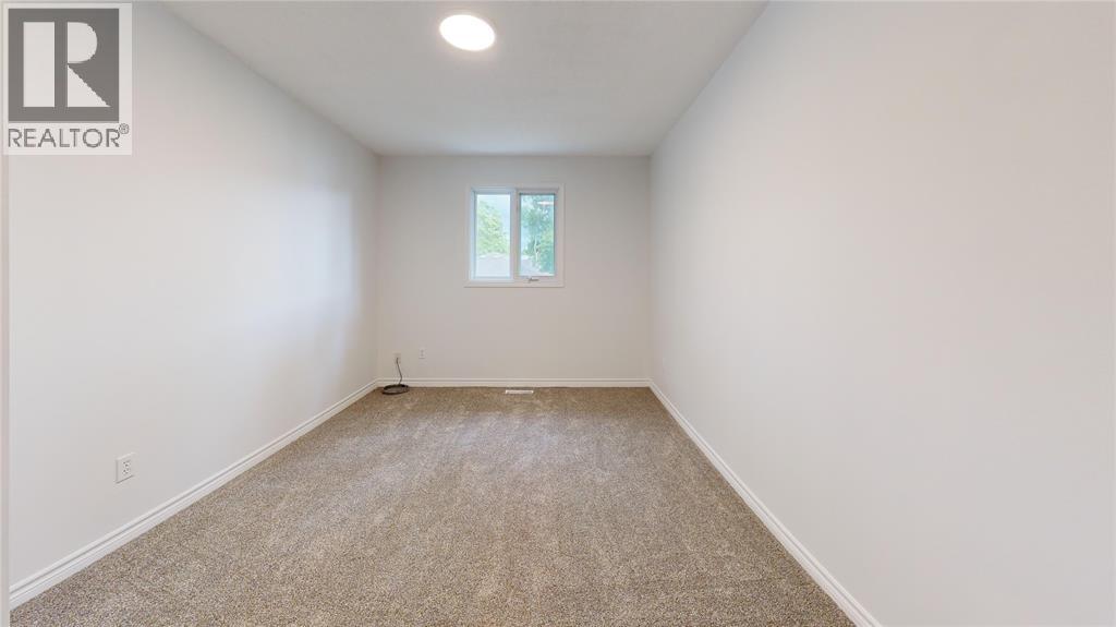 266 London Road, Sarnia, Ontario  N7T 4V8 - Photo 13 - 26020289