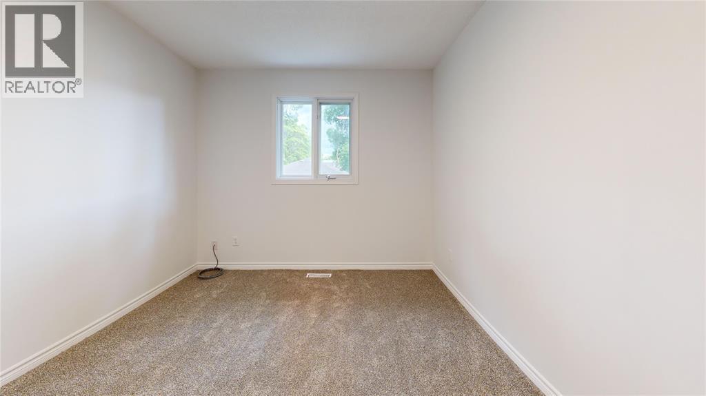 266 London Road, Sarnia, Ontario  N7T 4V8 - Photo 14 - 26020289