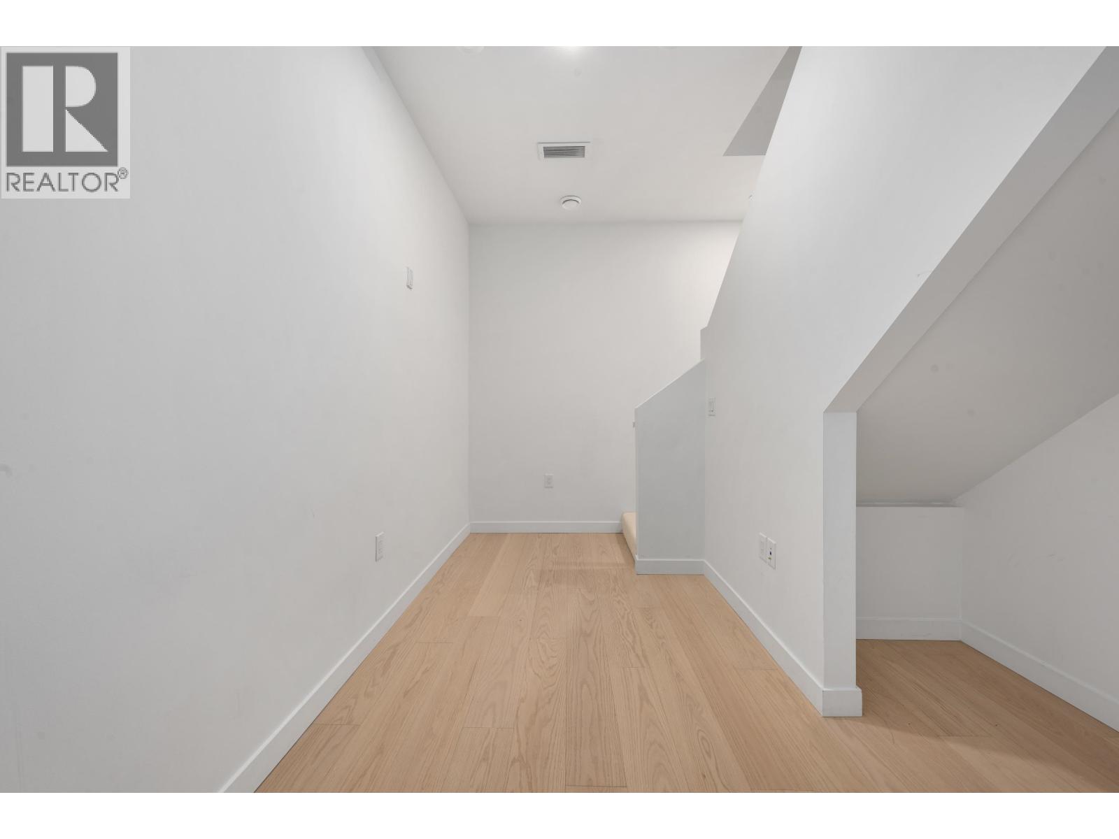 122 650 E 2nd Street, North Vancouver, British Columbia  V7L 1E3 - Photo 23 - R3137491