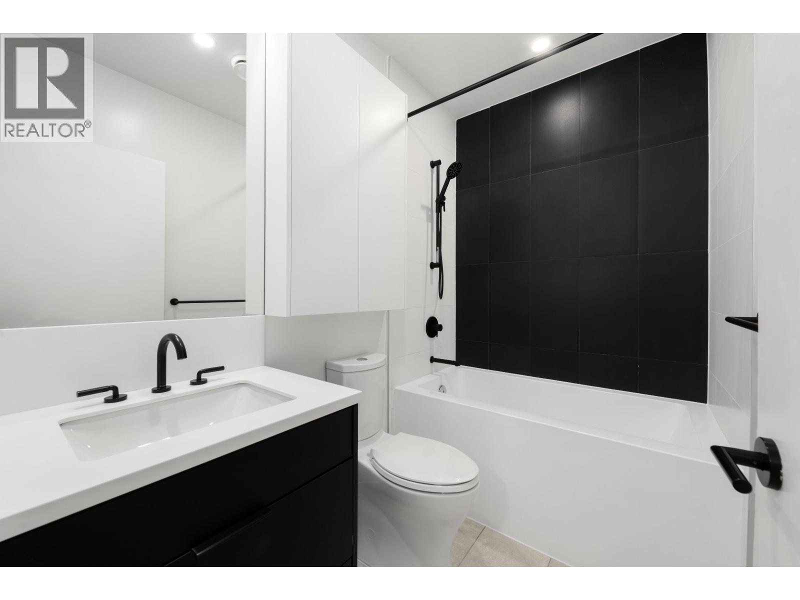 122 650 E 2nd Street, North Vancouver, British Columbia  V7L 1E3 - Photo 20 - R3137491
