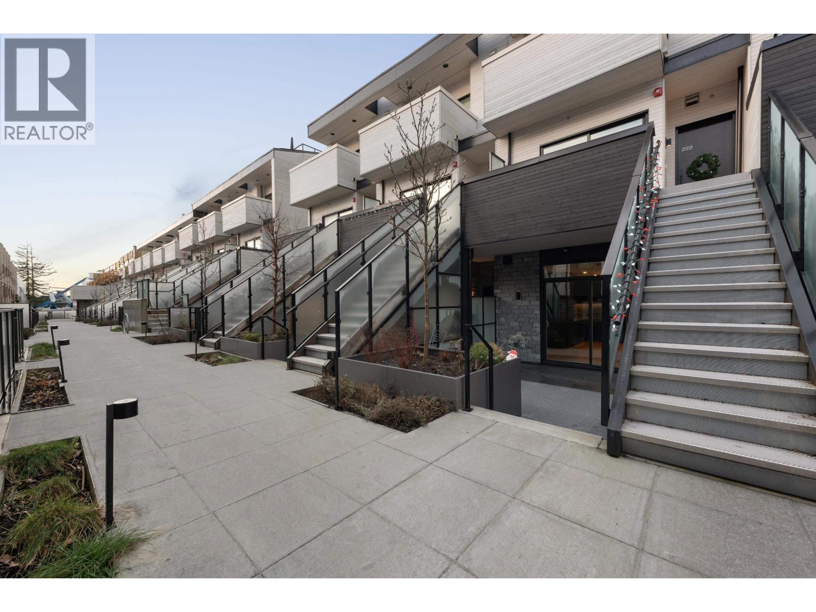 122 650 E 2nd Street, North Vancouver, British Columbia  V7L 1E3 - Photo 30 - R3137491