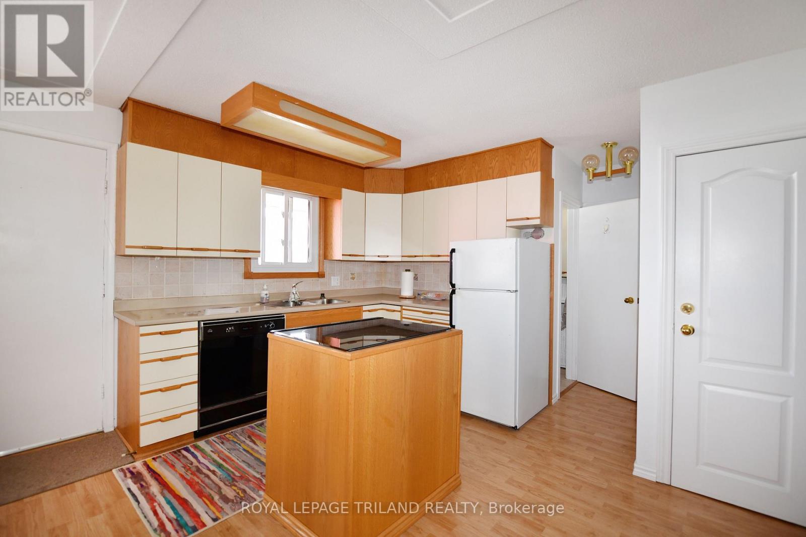 27 Hill Street, Lambton Shores, Ontario  N0M 1T0 - Photo 19 - X13714772