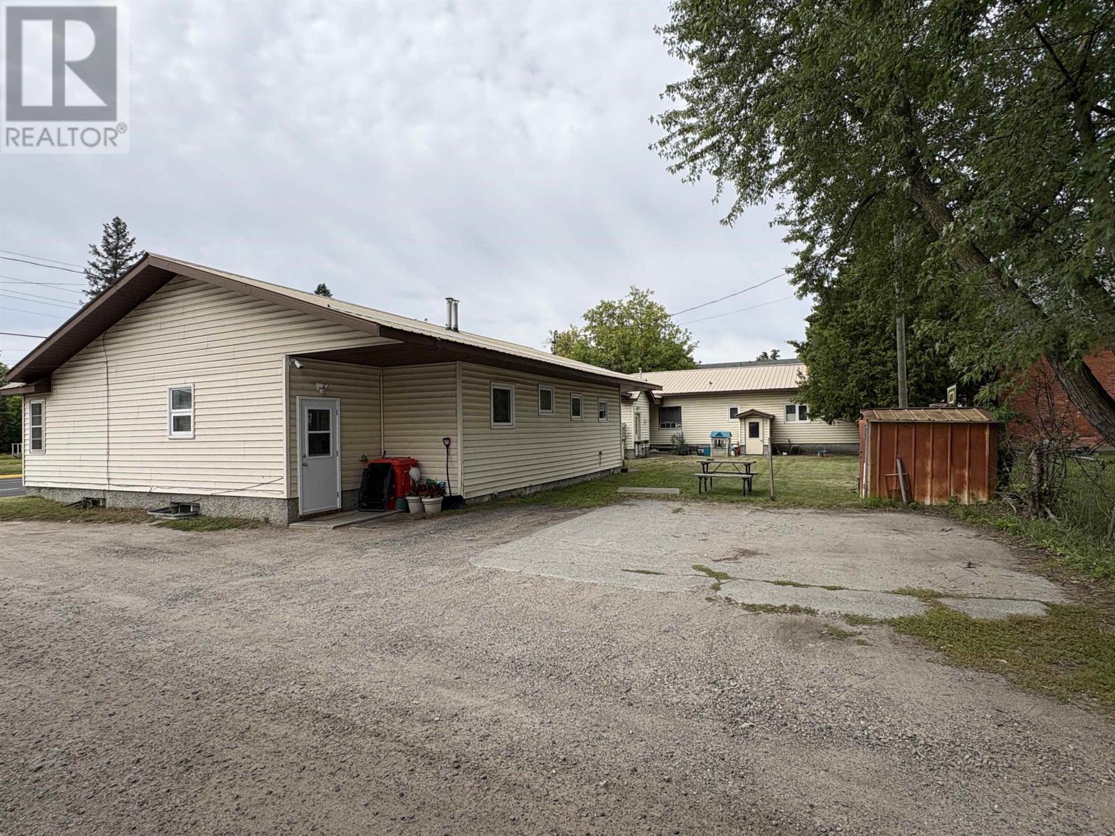 160-166 Third St W, Fort Frances, Ontario  P9A 3A3 - Photo 4 - TB2602495