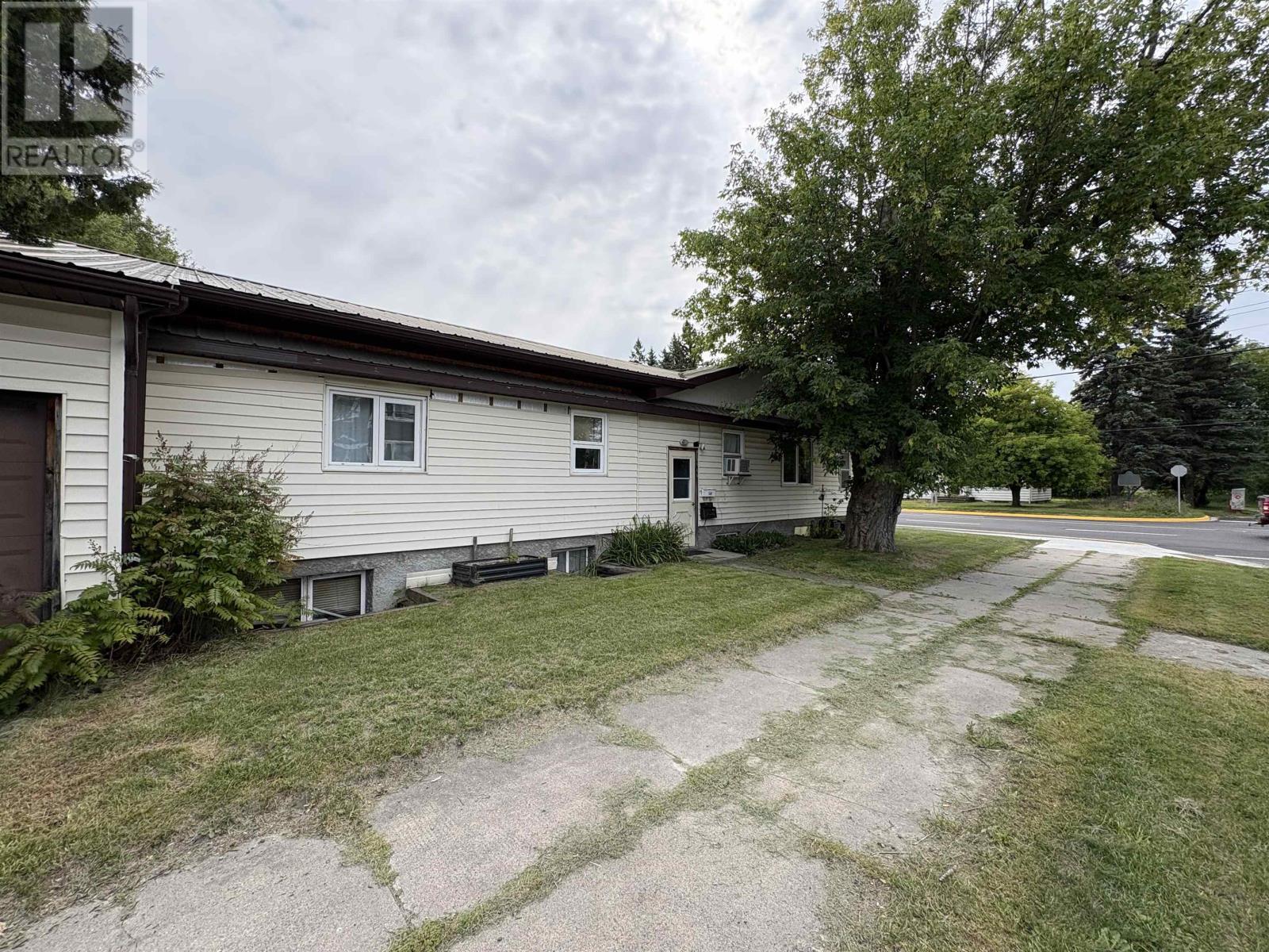 160-166 Third St W, Fort Frances, Ontario  P9A 3A3 - Photo 8 - TB2602495