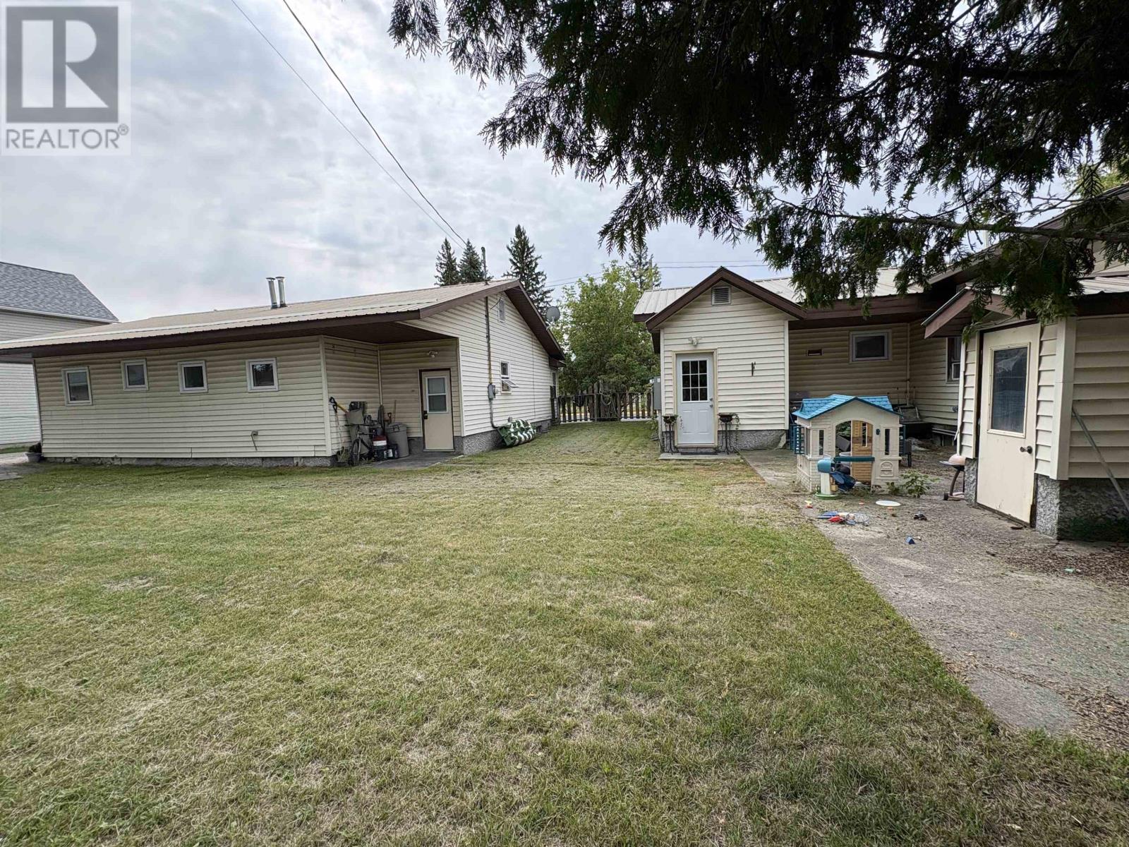 160-166 Third St W, Fort Frances, Ontario  P9A 3A3 - Photo 7 - TB2602495